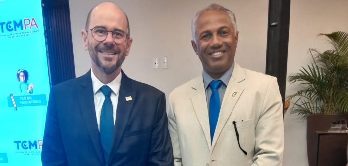 Presidente da Câmara de Trairão participa de cerimônia do TAG do Magistério no TCMPA em Belém